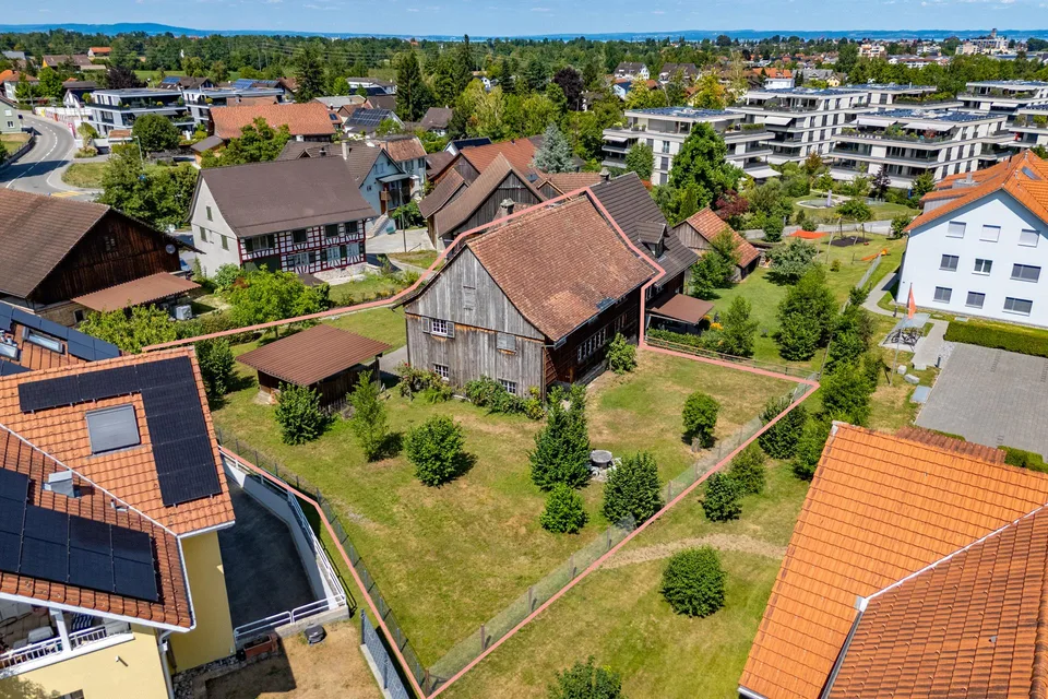 Stattliches Einfamilienhaus mit grossflächigem Gartenbereich