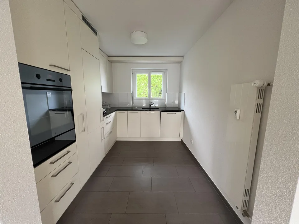 4-Zimmerwohnung im 2. Obergeschoss rechts