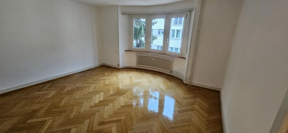 Ruhige sonnige 2.5 Zimmerwohnung in Kleinhüningen