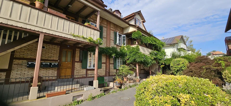Charmante 3.5 Zimmerwohnung in 130 jährigen Haus