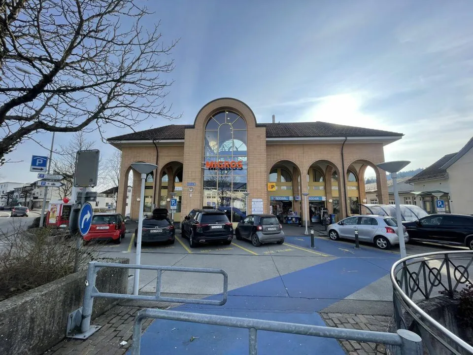 heller Gewerberaum an zentraler Lager