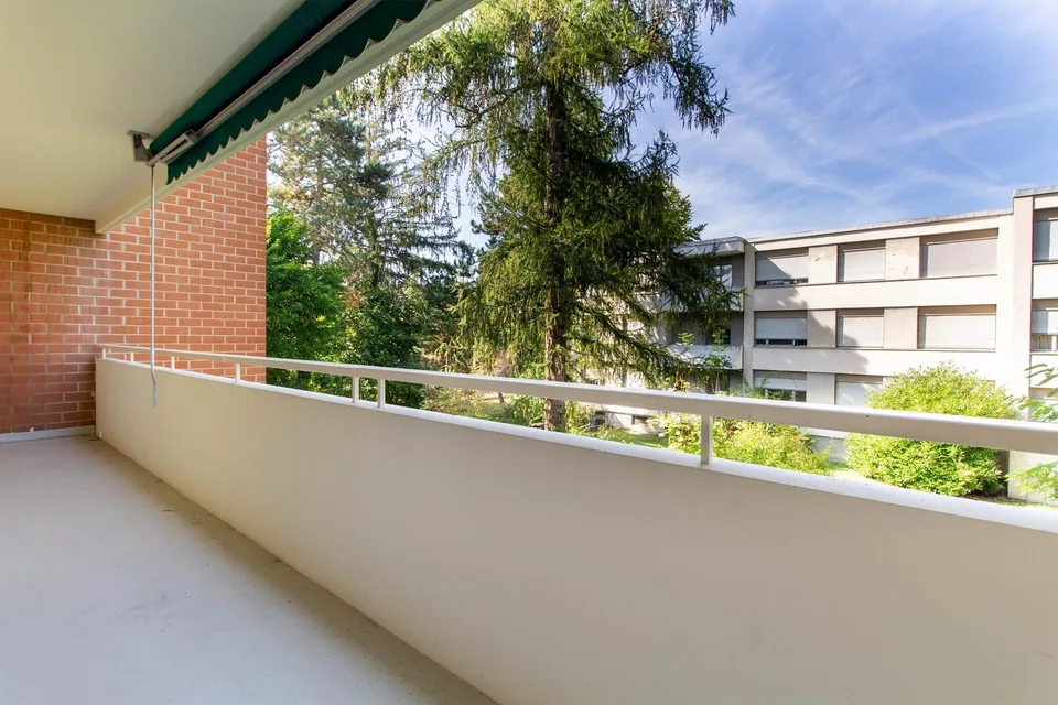 Grosse, 4-Zi-Whg (103m²) mit eigenem Waschturm im Zentrum von Reinach – foto 13 di 17