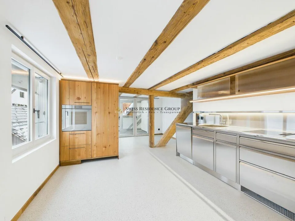 Una casa con storia e futuro - Luce e tranquillità a Oetwil sul Limmat