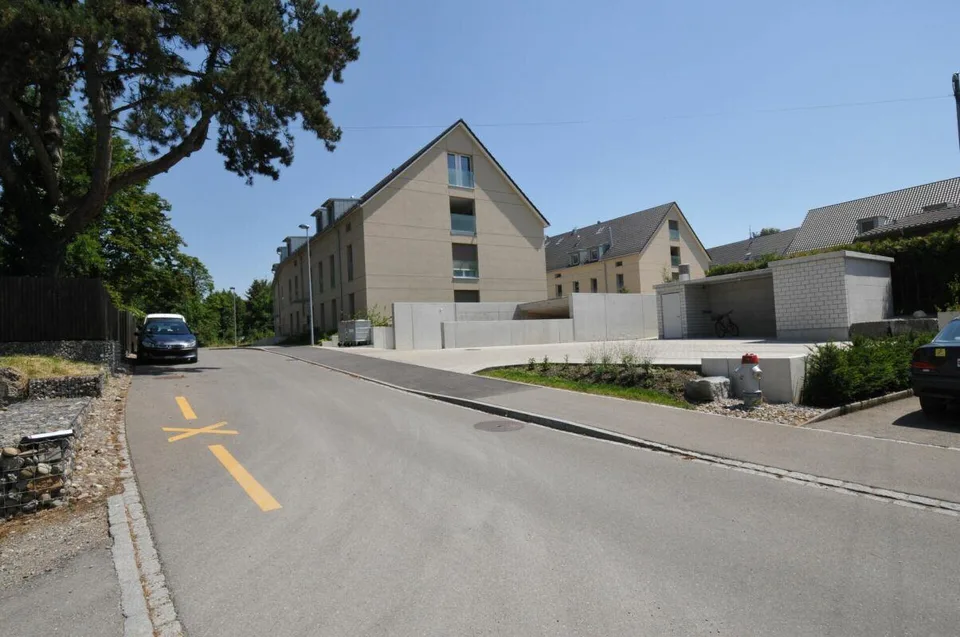 Einstellhallen Parkplatz in Feuerthalen