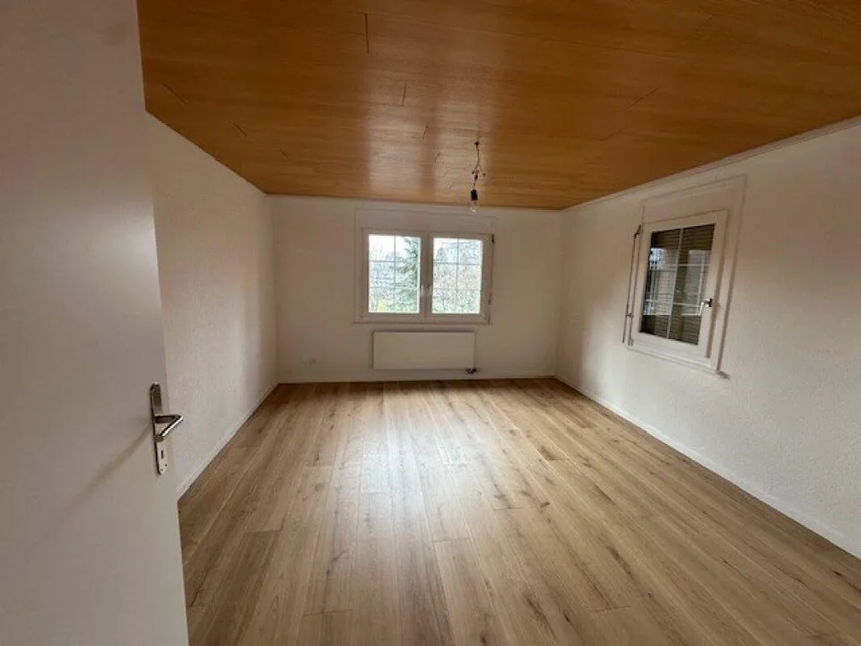 Grosszügiges Einfamilienhaus mit Gartenparadies, Sauna & Schwimmteich – Foto 19 von 30