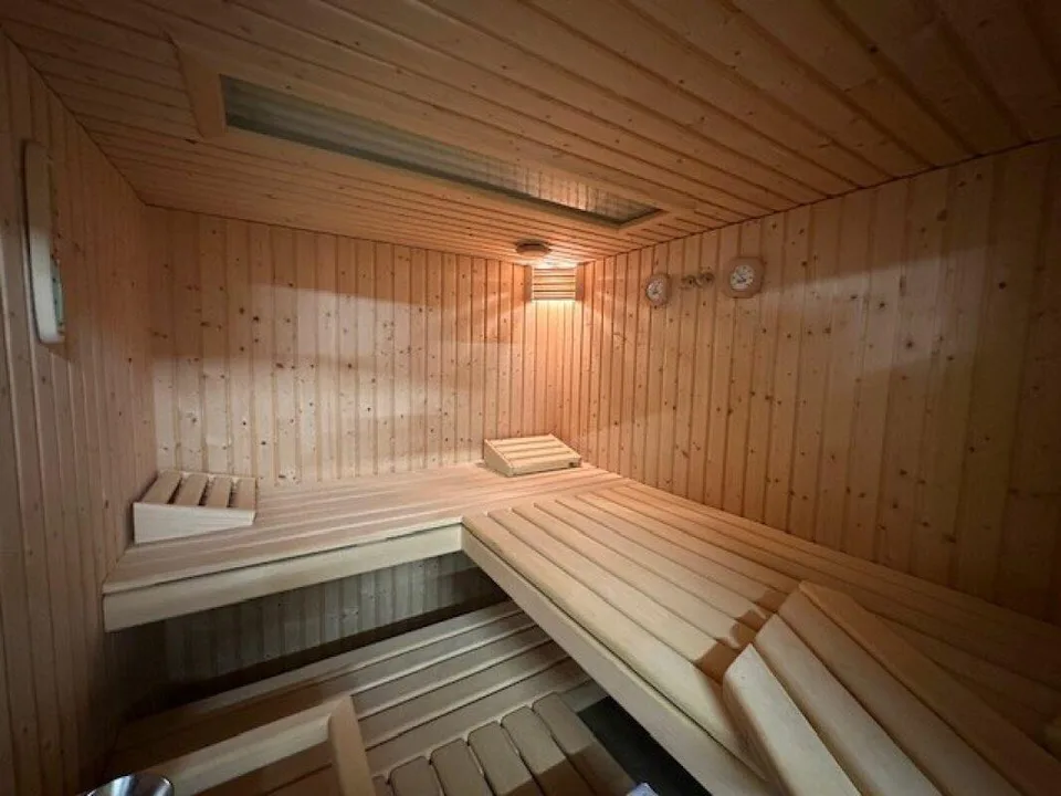 Grosszügiges Einfamilienhaus mit Gartenparadies, Sauna & Schwimmteich – Foto 22 von 30