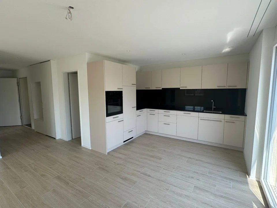 Moderne Wohnung mit Balkon und zentraler Lage