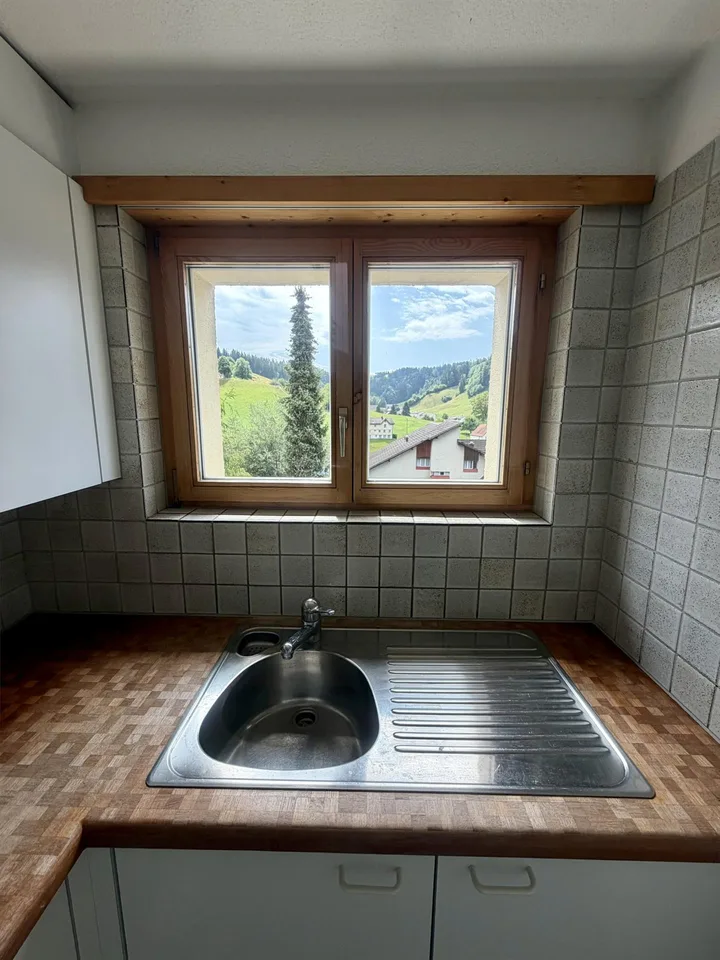 Helle 4.5-Zimmer-Wohnung mit Balkon und grossartiger Aussicht