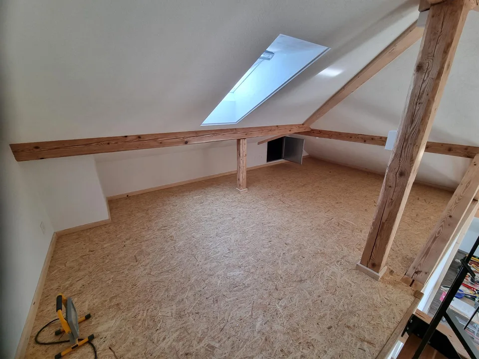 Charmante und neu renovierte 2,5 Zimmer Wohnung im Zentru von Bauma
