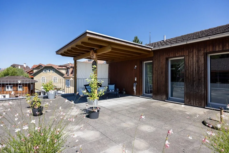 5 1/2- Zimmerwohnung mit Einfamilienhaus-Charakter