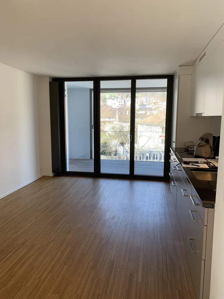 Wunderschöne 3.5 Zimmer-Wohnung mit traumhaft grossem Balkon