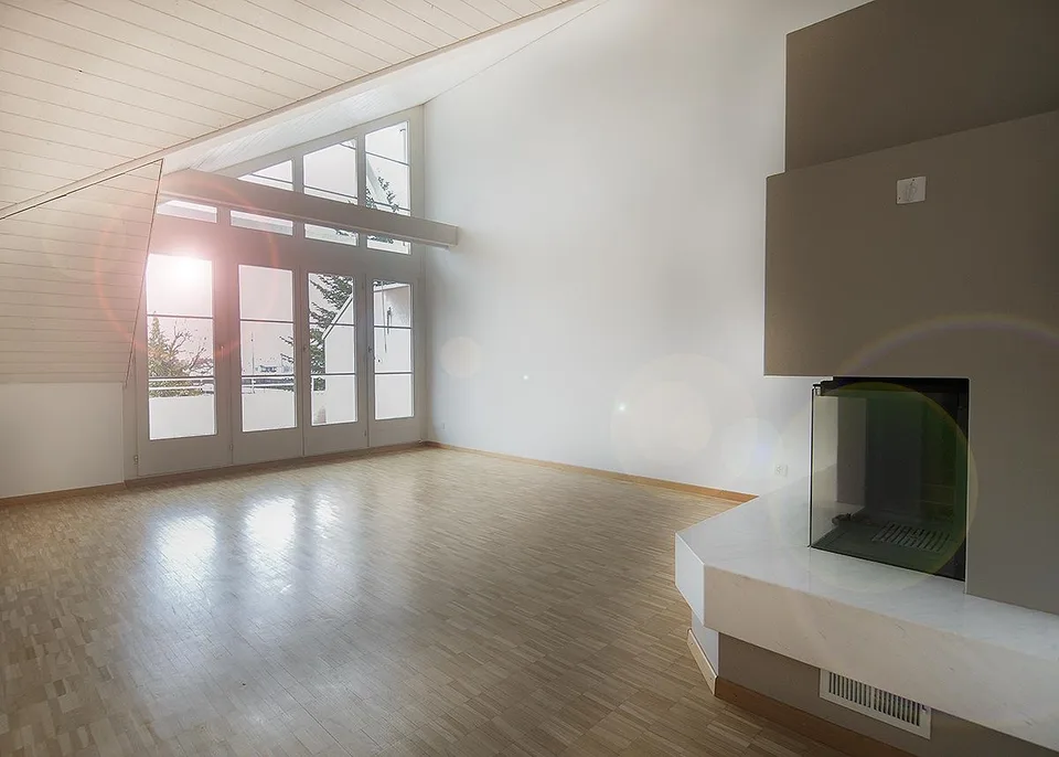 Grosszügige, lichtdurchflutete zentrumsnahe Dachwohnung Altersgerecht