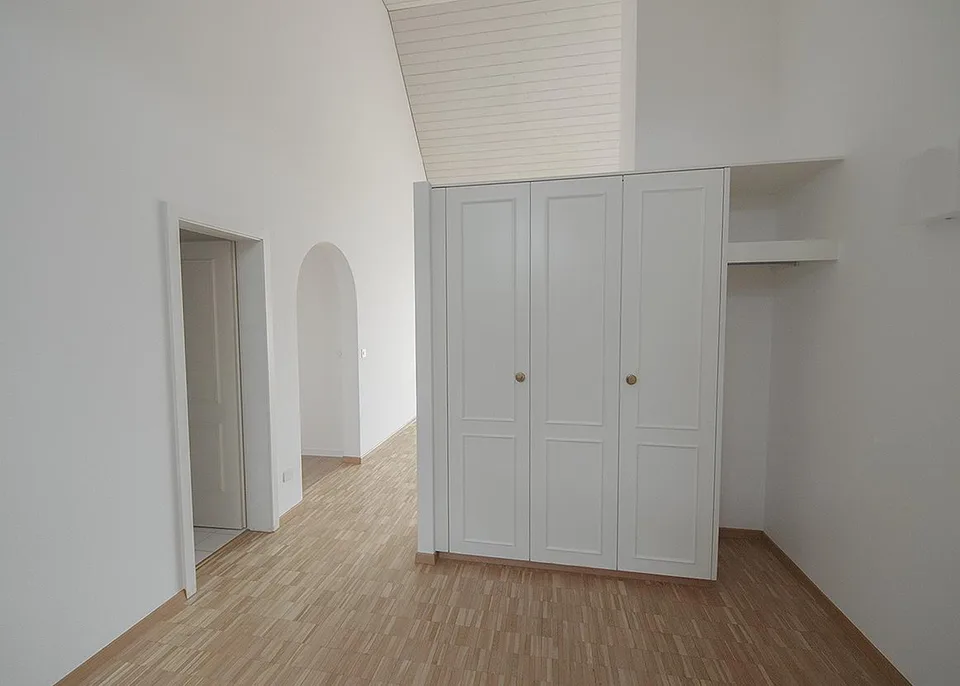 Grosszügige, lichtdurchflutete zentrumsnahe Dachwohnung Altersgerecht