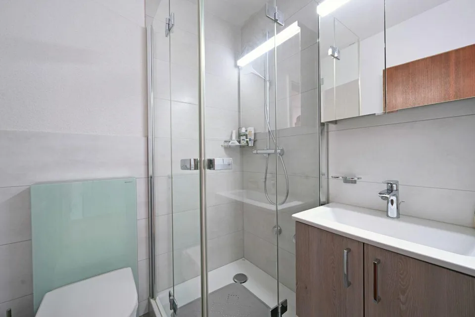 4.5-room attic apartment with a far-reaching view and large terrace – photo 9 of 11