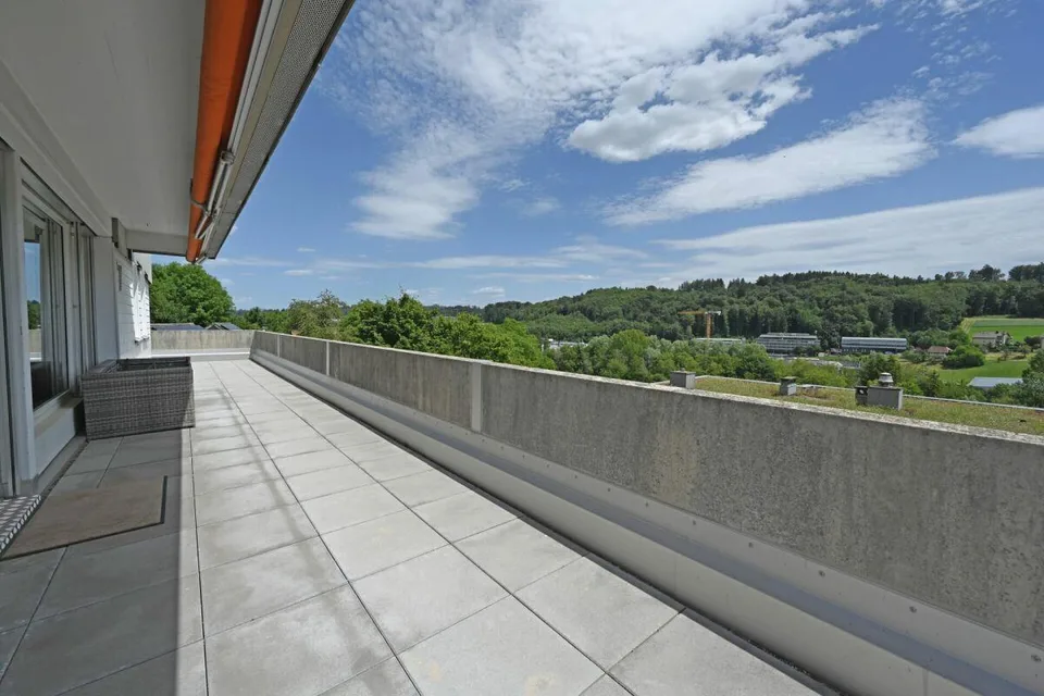 4.5-Zimmer-Attikawohnung mit Weitblick und grosser Terrasse