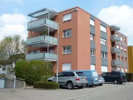 freier Einstellplatz in Dietikon
