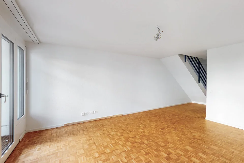 Attractive maisonette apartment with seating area