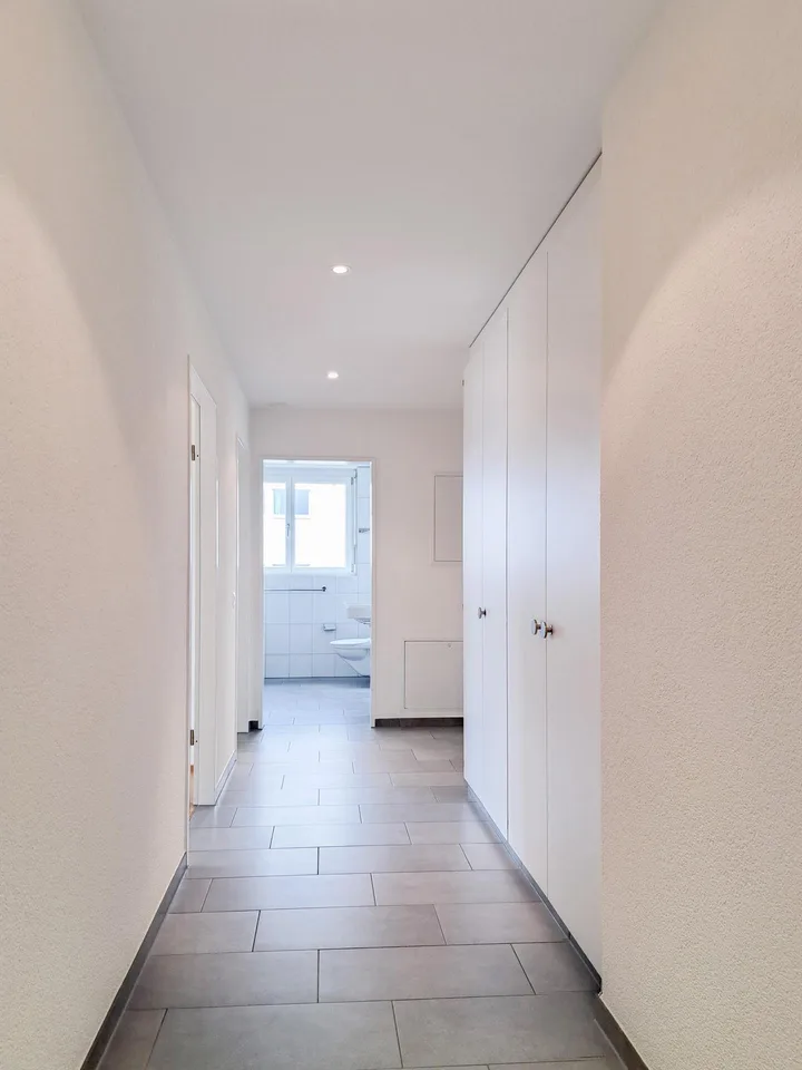 5 1/2 Zimmerwohnung 1.OG