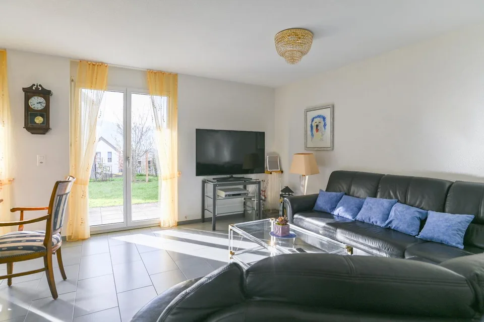 Bank-approved, like-new house to fall in love with, optimal family base – photo 6 of 15