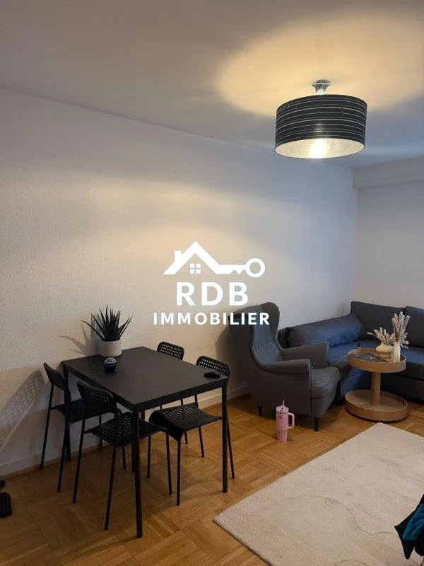 Vier-Zimmer-Wohnung im ersten Stock in Acacias 1227