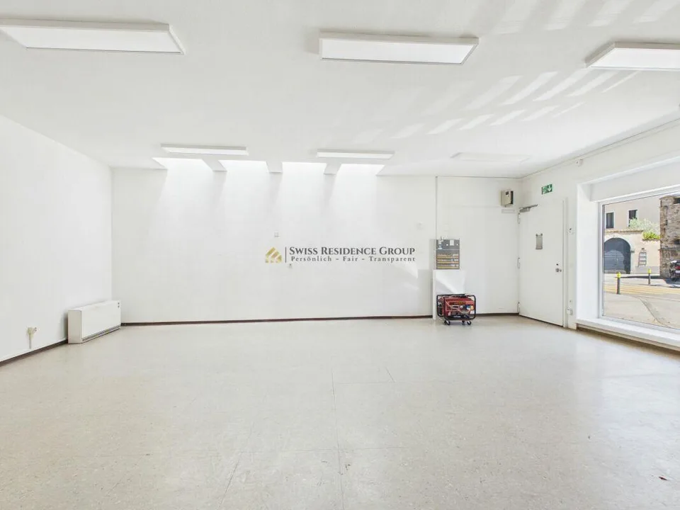 Casa unifamiliare di 7 locali con ufficio, ampio giardino e importa...