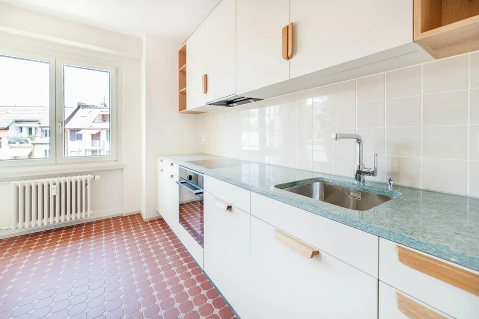 Charmante 4-Zimmer-Wohnung mit sonnigem Balkon zu vermieten