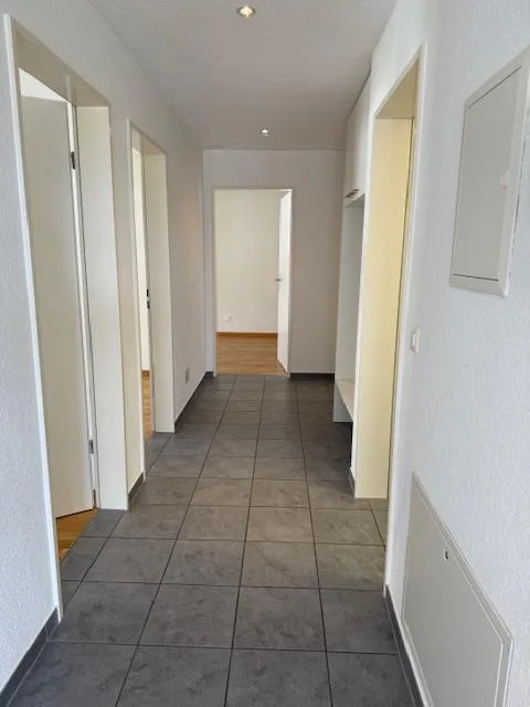 Helle 4.5-Zimmer-Wohnung mit Balkon und schöner Aussicht in Toffen