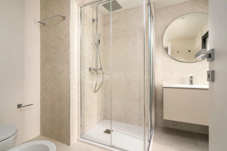 LUMINOSO 4.5 LOCALI CON GIARDINO | BRIGHT 4.5 ROOMS WITH GARDEN | L... – foto 12 di 18