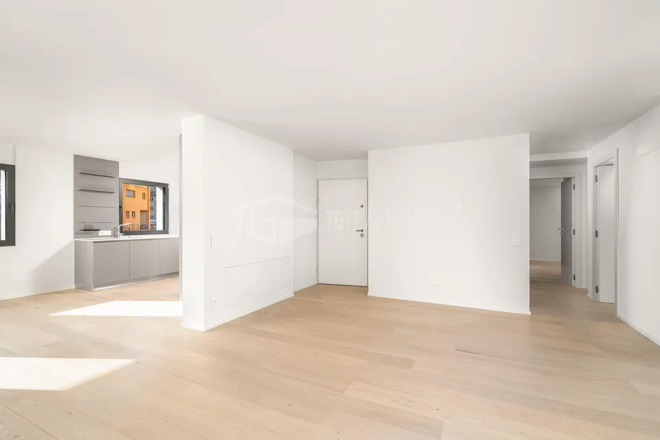 LUMINOSO 4.5 LOCALI CON GIARDINO | BRIGHT 4.5 ROOMS WITH GARDEN | L... – foto 6 di 18
