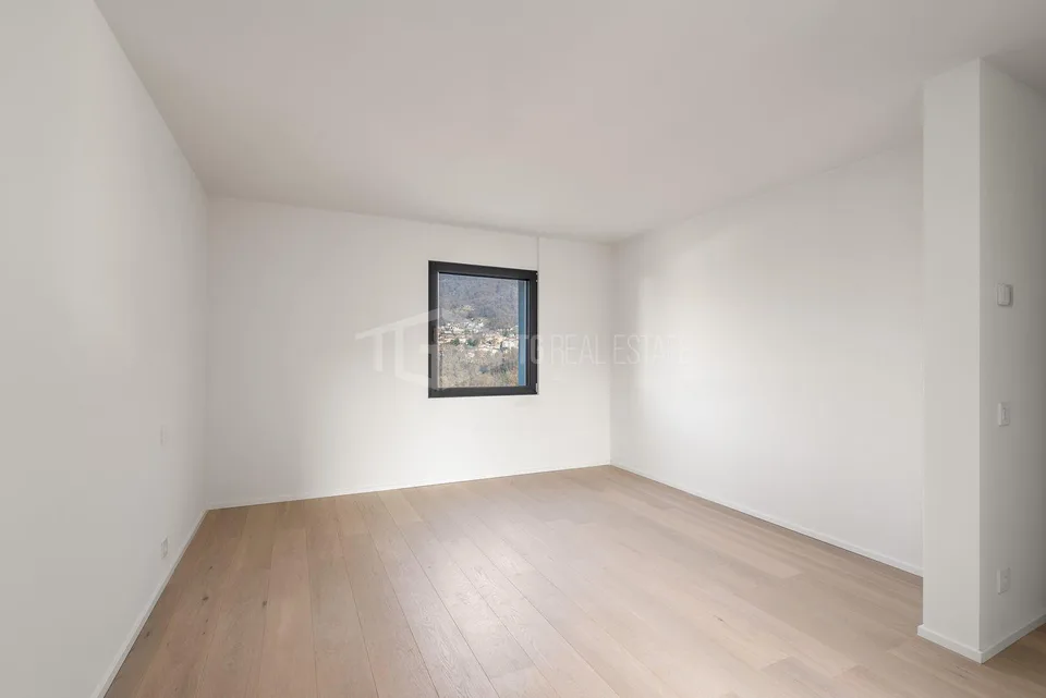 LUMINOSO 4.5 LOCALI CON GIARDINO | BRIGHT 4.5 ROOMS WITH GARDEN | L... – foto 9 di 18