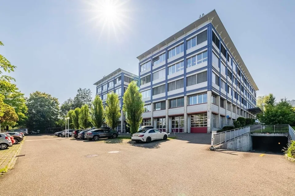 Raum für Ideen: 27 m² Bürofläche im Herzen von Winkeln, St. Gallen