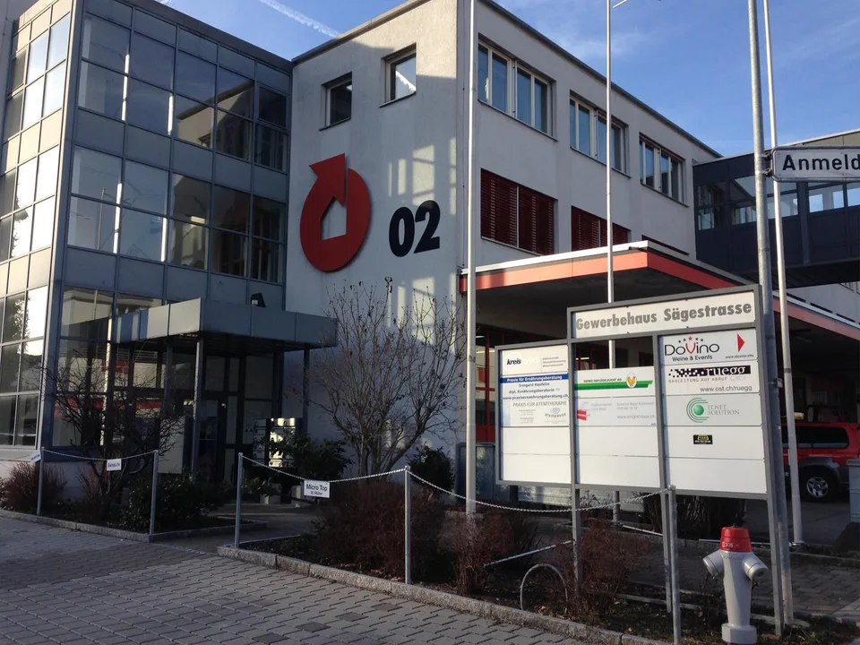 diverse, preiswerte Büroräume in vielfältigem Gewerbegebäude