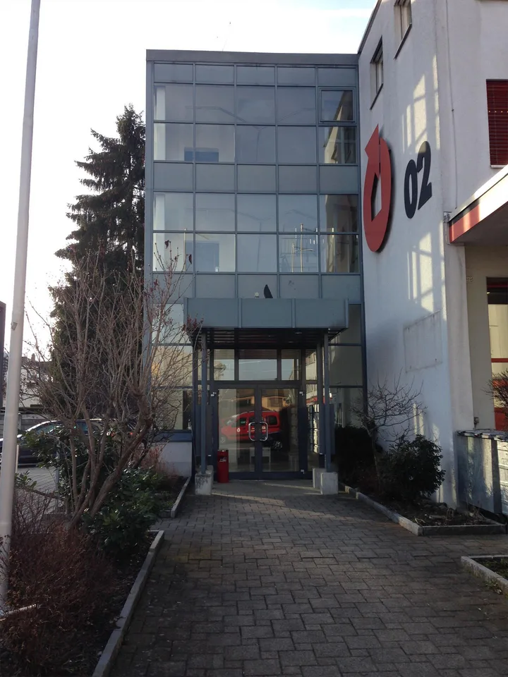 diverse, preiswerte Büroräume in vielfältigem Gewerbegebäude