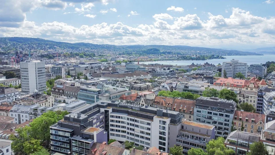 Moderne, lichtdurchflutete Bürofläche an zentraler Lage  bezugsbere...
