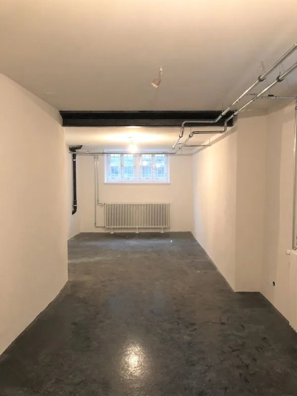 Atelier oder Büro mit Küche und WC an bester Lage