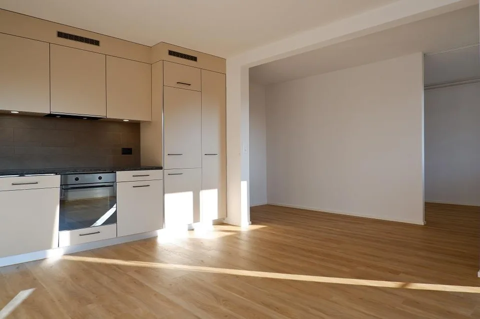 JUNG, IN, ZENTRAL - Schöne 2-Zimmerwohnung