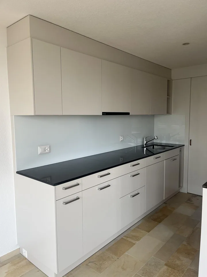 Frisch sanierte Maisonette-Wohnung mit zwei Balkonen