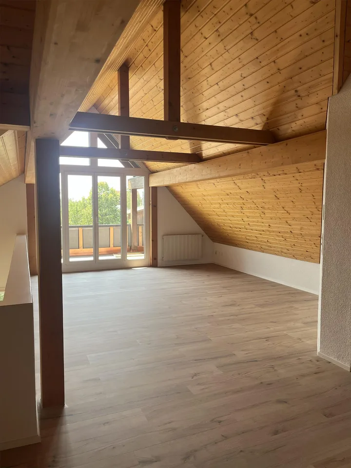 Frisch sanierte Maisonette-Wohnung mit zwei Balkonen