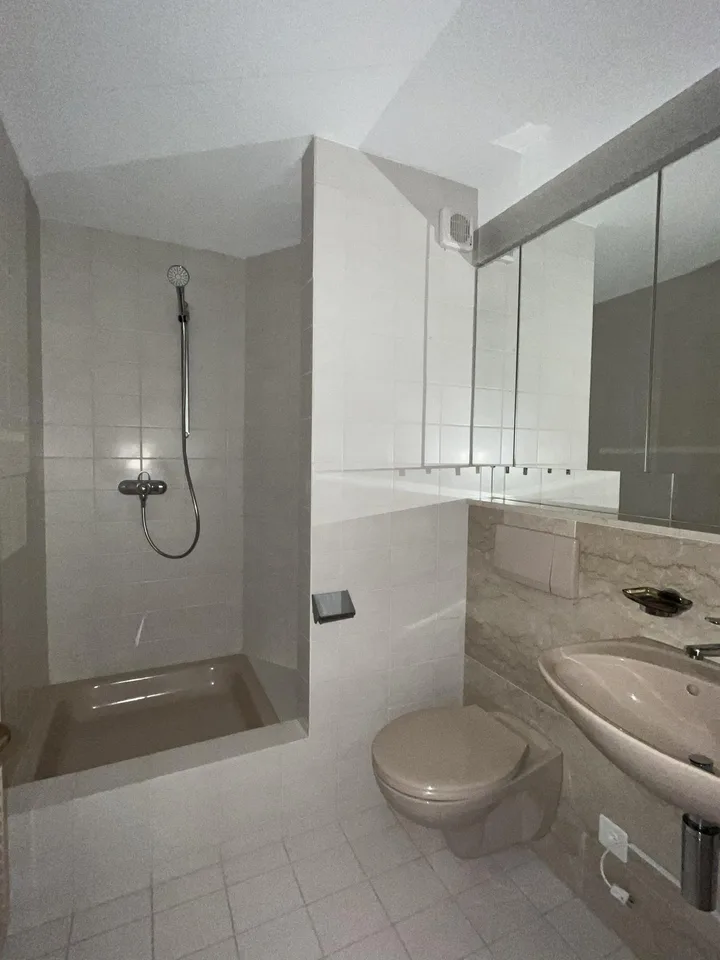 Frisch sanierte Maisonette-Wohnung mit zwei Balkonen