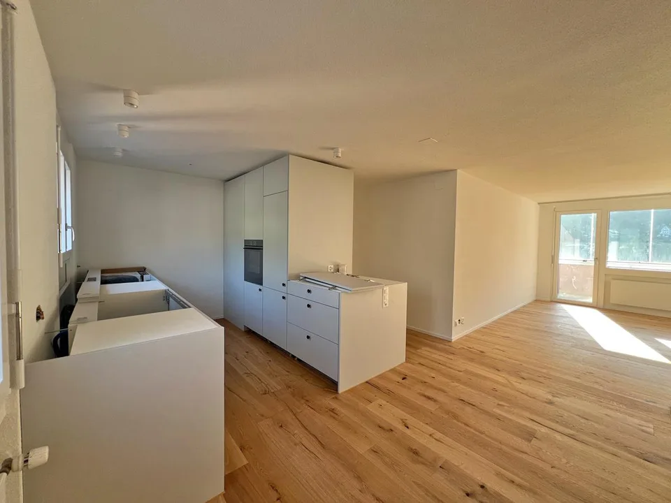 Komplett sanierte 3.5-Zimmerwohnung mit herrlicher Aussicht