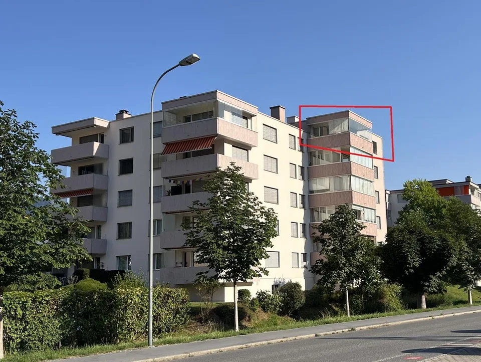 Komplett sanierte 3.5-Zimmerwohnung mit herrlicher Aussicht