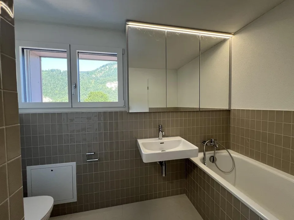 Komplett sanierte 3.5-Zimmerwohnung mit herrlicher Aussicht – Foto 8 von 10