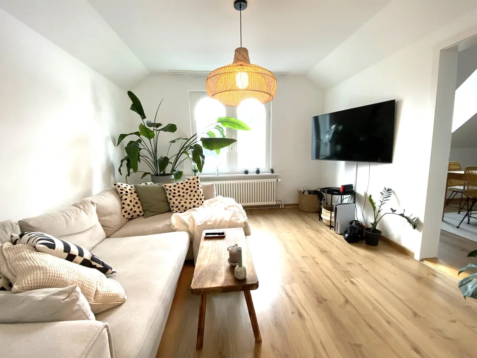 Dachwohnung zu vermieten!