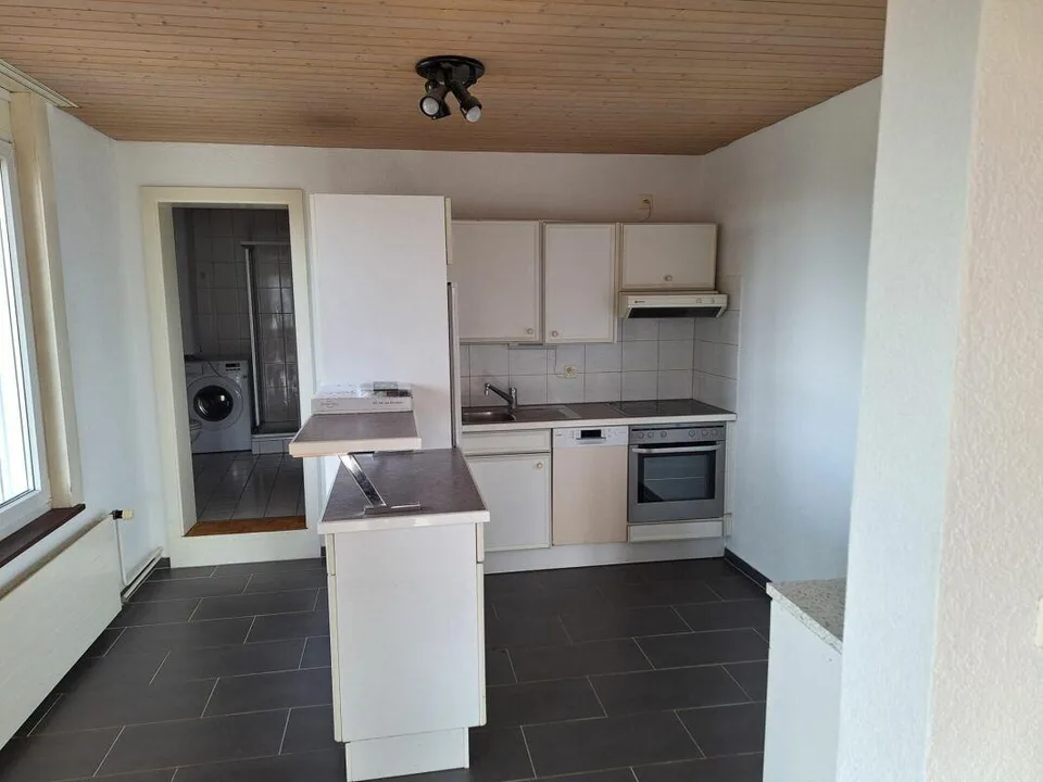 Helle grosszügige 3.5 Zi Wohnung