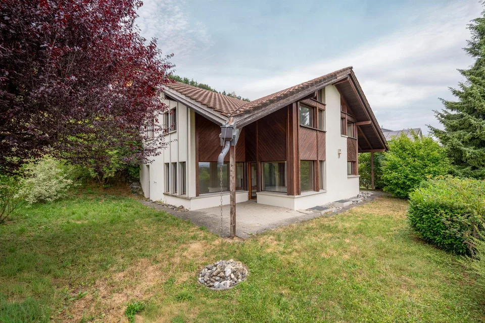 Maison individuelle avec vue lointaine