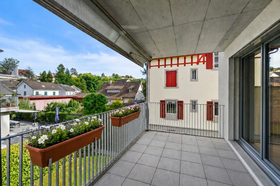 À quelques pas de la gare, appartement moderne 4.5 pièces avec haut standing