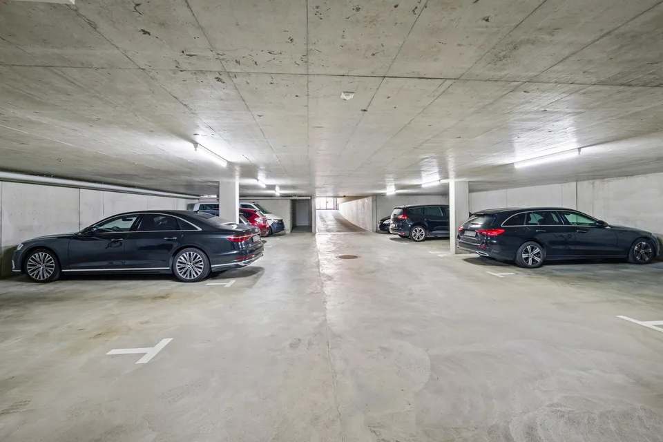 Nur wenige Schritte zum Bahnhof Moderne 4.5-Zimmerwohnung mit hochwe – Foto 13 von 13