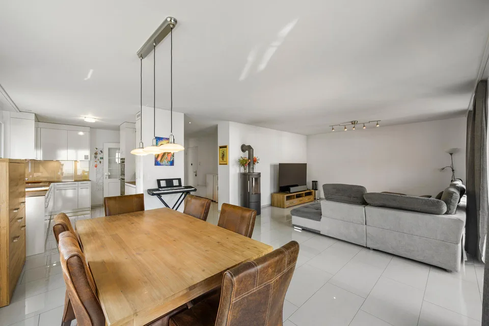 À quelques pas de la gare, appartement moderne 4.5 pièces avec haut standing