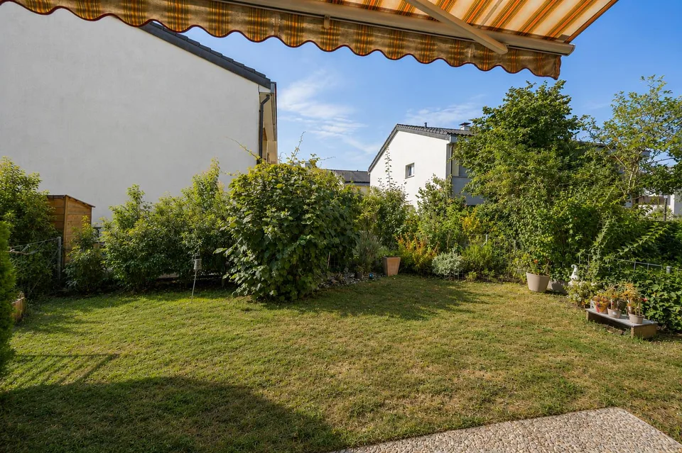 Ein Zuhause zum Ankommen – Gepflegtes Reiheneckhaus in familienfreu...