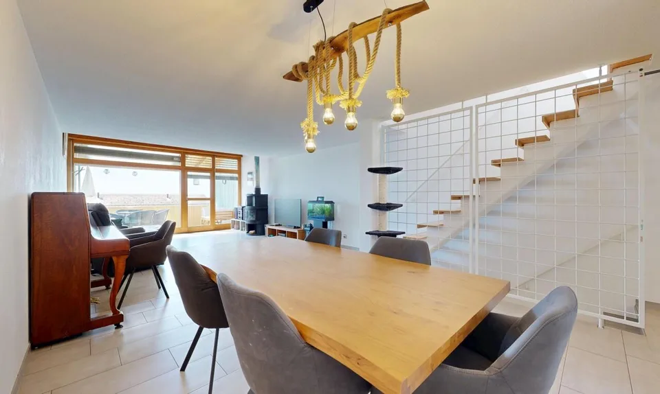 5.5-Zimmer Reihenhaus mit hervorragendem Wohn-Setup und Weitsicht